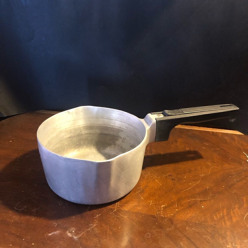 Magnalite Sidney 1.5 qt double spout pan. No lid